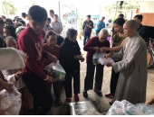 Người Dân Dak Lak Cứu Trợ Lương Thực Và Nhu Yếu Phẩm Giúp Miền Trung Thân Yêu